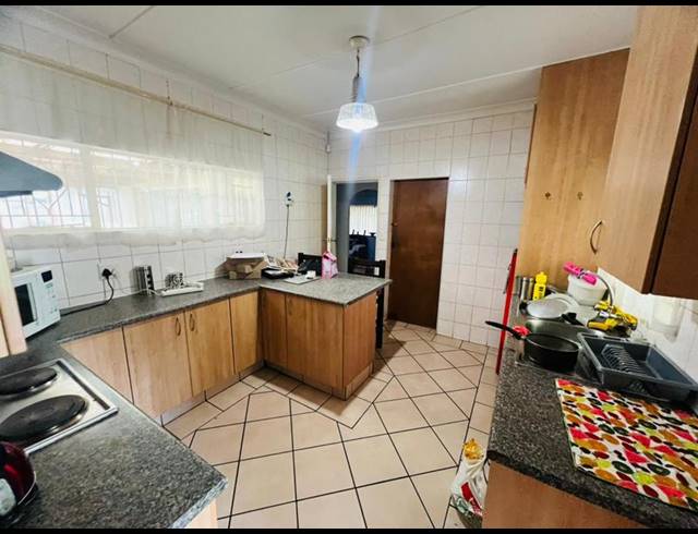4 BEDROOM HOUSE FOR SALE IN BIRCHLEIGH